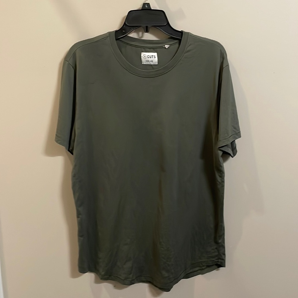 CUTS Signature Curve Hem Pima Tee